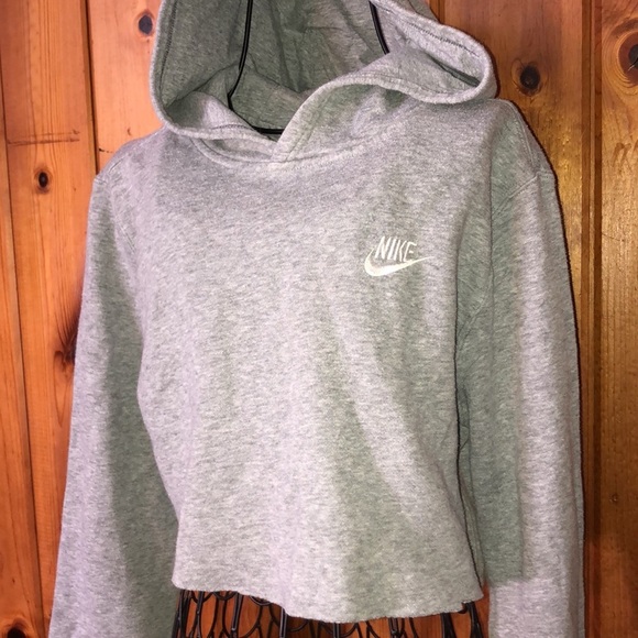 Nike crop top hoodie size XL gray and white athletic top workout sweatshirt​​ - Picture 2 of 6